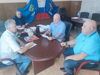 На рабочей встрече в областном совете ветеранов Астраханской области обсудили совместные проекты