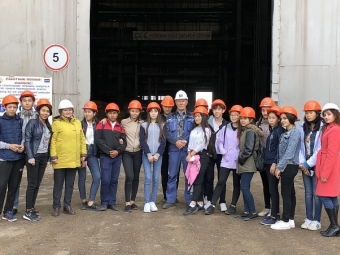 Судостроительный завод "Лотос" открыл двери для школьников и студентов Астраханской области