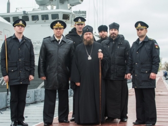 Астраханский  митрополит Никон посетил Каспийскую флотилию и благословил моряков