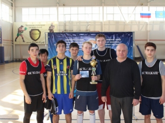 В Астрахани, при поддержке судостроительных предприятий ОСК, прошли соревнования по мини футболу среди юношей посвященные Дню защитника Отечества
