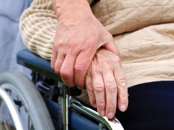 Оформить компенсационную выплату по уходу за пожилыми людьми и инвалидами стало проще