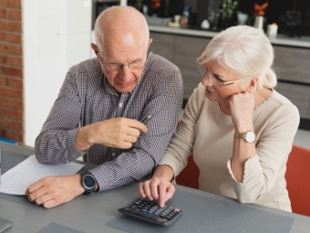 Четыре выплаты для пенсионеров, о которых ПФР и соцзащита могут умалчивать