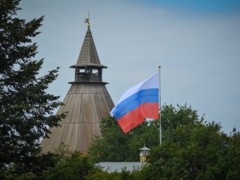 Астрахань торжественно отметит День Государственного флага России