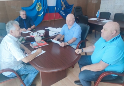 На рабочей встрече в областном совете ветеранов Астраханской области обсудили совместные проекты
