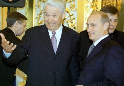 ТОЧКА ЗРЕНИЯ: Конституция Ельцина против Конституции Путина