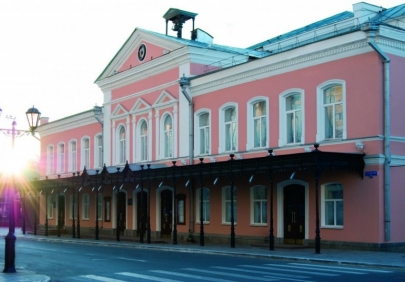 Астраханский драматический театр приглашает на открытие 214-го театрального сезона