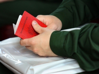 Астраханские призывники могут бесплатно получить водительские права через ДОСААФ