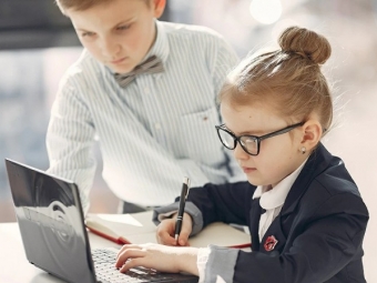 Компании стали чаще готовить будущих сотрудников из детей своих специалистов