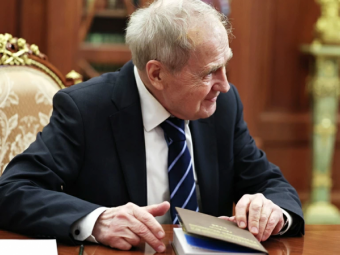 Защита достоинства в России: КС выпустил руководство с акцентом на традиционные ценности