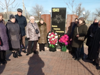 Ветераны завода им. III Интернационала почтили память павших воинов-заводчан