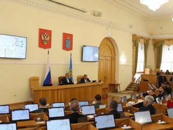 Безопасность и ветераны: главные темы совещания по подготовке к Дню Победы в Астрахани