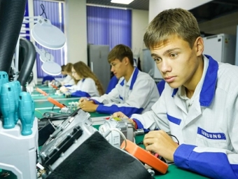 Почти 40% выпускников колледжей пока не работают по специальности