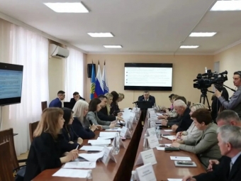 В Астраханской области обсудили поддержку участников СВО и подготовку к летней оздоровительной кампании