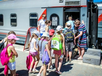 Дети от 10 до 18 лет смогут ездить в поездах по льготным тарифам круглый год