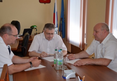 В Министерстве ЖКХ Астраханской области обсудили вопросы взаимодействия с Промышленным профсоюзом.