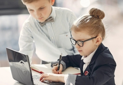 Компании стали чаще готовить будущих сотрудников из детей своих специалистов