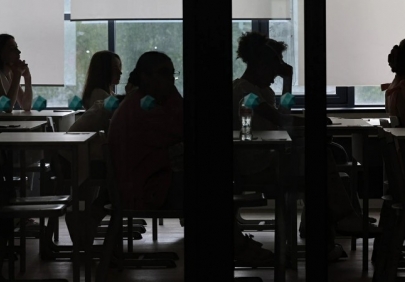 За один день подростки совершили нападения в школах двух регионов России