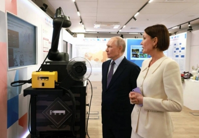 Президенту представили робота, повышающего производительность сварщиков на 57%