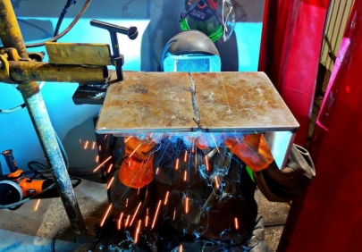 Искры мастерства: на астраханских верфях ОСК выбирают лучших сварщиков