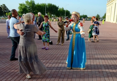 «Русские вечерки» приглашают гостей Астрахани на набережную Волги