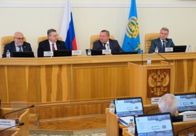 Социальные гарантии для участников СВО и их семей в Астраханской области продлены до 2026 года