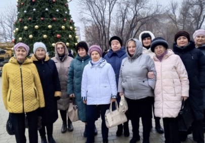 Ветераны судостроительного поселка «Красные баррикады» посетили «Аркадия»