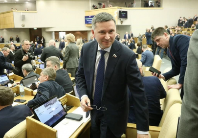 «Ведомости»: Дмитрий Кобылкин может стать новым главой фракции «Единой России» в Госдуме