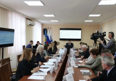 В Астраханской области обсудили поддержку участников СВО и подготовку к летней оздоровительной кампании