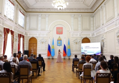 Астраханские судостроители получили награды в честь профессионального праздника