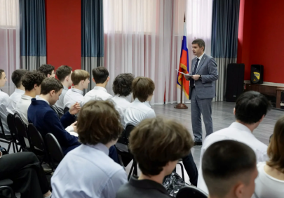 Мост в профессию: «Разговоры о важном» связали школьников и промышленность